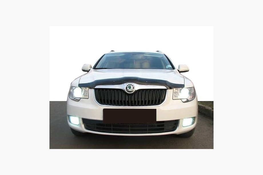 Skoda Superb 2009-2015 гг. Дефлектор капота короткий 2009-2013 (SIM) Image