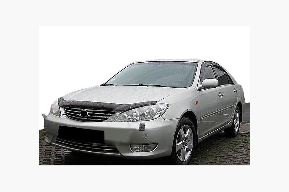 Toyota Camry 1997-2002 гг. Дефлектор капота с вырезом 2000-2003 (SIM) Image