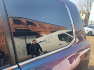 Lexus LX570/450d 2008-2022 гг. Хромированные уголки заднего стекла (2 шт., нержавейка) фото 1