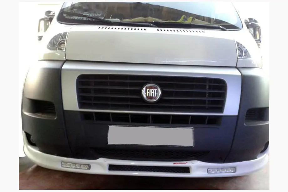 Peugeot Boxer 2006-2025 гг. Передняя накладка 2006-2013 (узкая с LED, грунтованная под покраску) Image