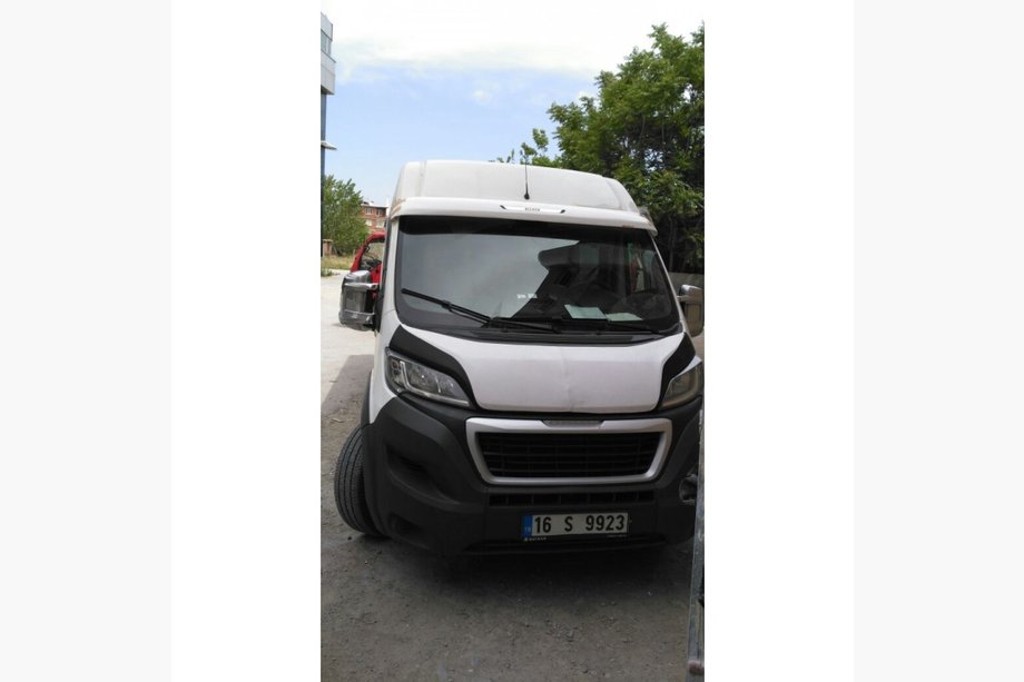 Peugeot Boxer 2006-2025 гг. Козырек на лобовое стекло (под покраску) Фото 2