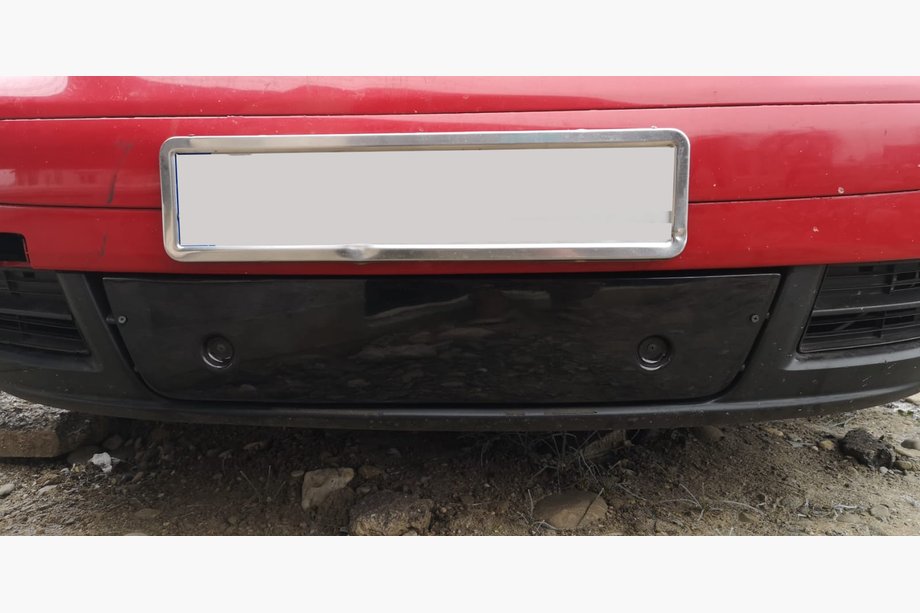 Volkswagen Touran 2003-2010 гг. Нижняя зимняя решетка, 2003-2006 Глянцевая Image