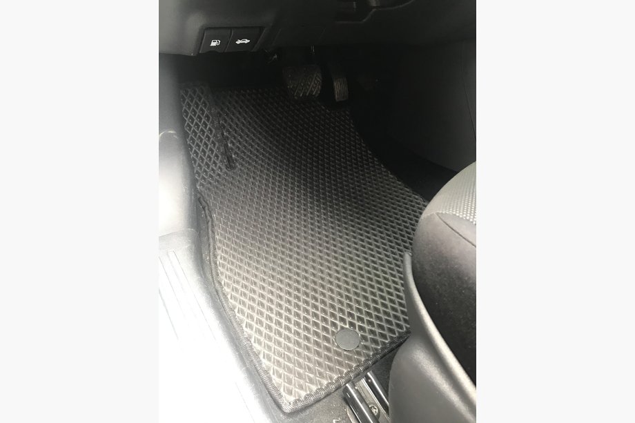 Nissan Juke 2010-2019 гг. Коврики EVA (черные) Image