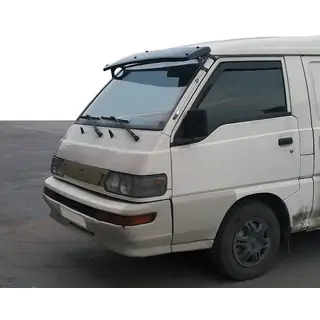 Козырек на лобовое стекло Mitsubishi L300 1986-2013 гг. фото 4