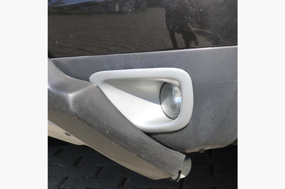Dacia Duster 2008-2018 гг. Накладки на противотуманные фары 2008-2013 (2 шт, ABS) Image