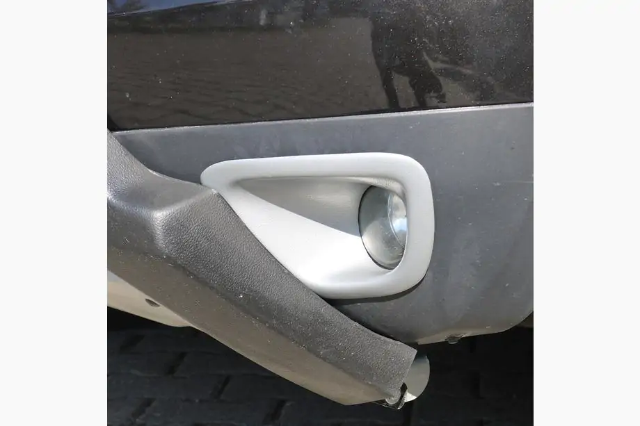 Renault Duster 2008–2017 гг. Накладки на противотуманные фары 2008-2013 (2 шт, ABS) Image