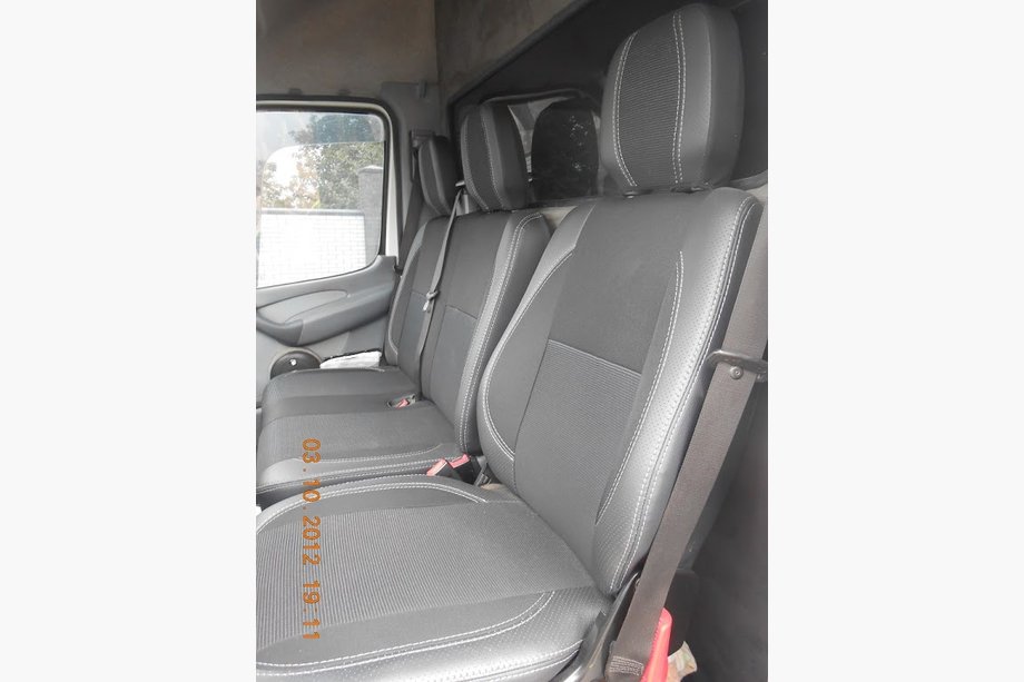 Mercedes Sprinter W901/902/903/904/905 1995–2006 гг. Оригинальные чехлы Premium (Эко-кожа+Ткань) 1+1 Image