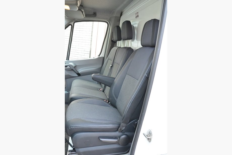 Volkswagen Crafter 2006-2016 гг. Авточехлы (Эко-кожа↗Ткань, Premium) Фото 3