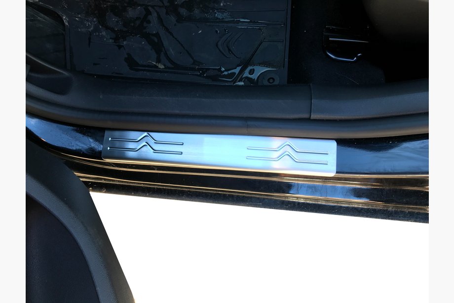 Citroen C-4 2010-2018 гг. Накладки на пороги OmsaLine (4 шт, нержавейка) Image
