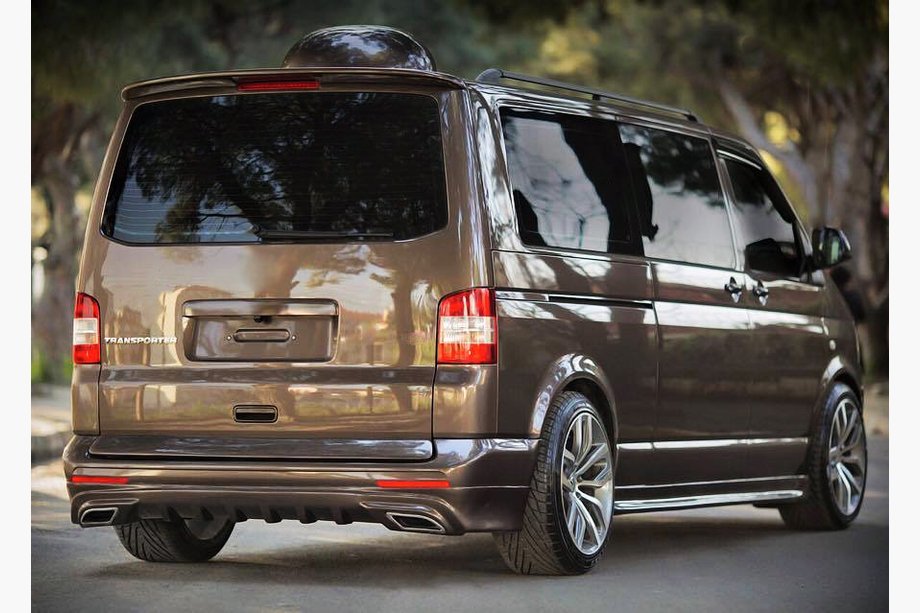 Volkswagen T5 Multivan 2003–2010 гг. Накладка на задний бампер Sport 2 (грунтованная под покраску) Image