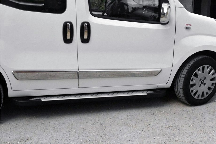 Fiat Fiorino/Qubo 2008-2024 гг. Боковые Подножки Allmond Grey (2 шт., Алюминий) Image