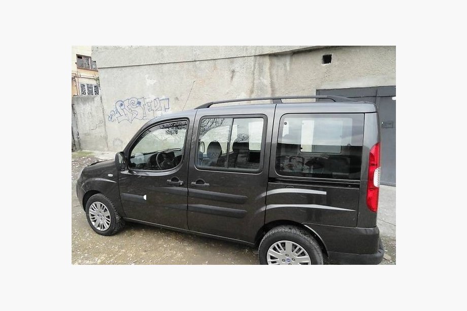 Fiat Doblo I 2001-2005 гг. Черные рейлинги Пластиковые ножки Фото 2