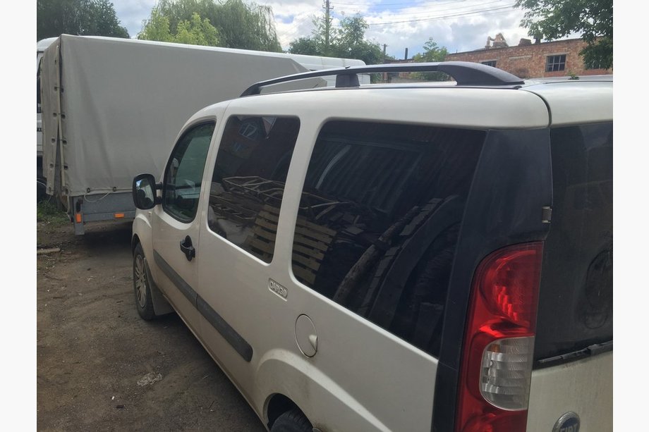Fiat Doblo I 2001-2005 гг. Черные рейлинги Пластиковые ножки Фото 4