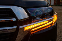 Toyota Land Cruiser 200 2007-2021 гг. Реснички на фары с LED (2016↗) фото 2