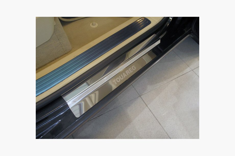 Volkswagen Touareg 2002–2010 гг. Накладки на пороги Nataniko (4 шт, нержавейка) Image