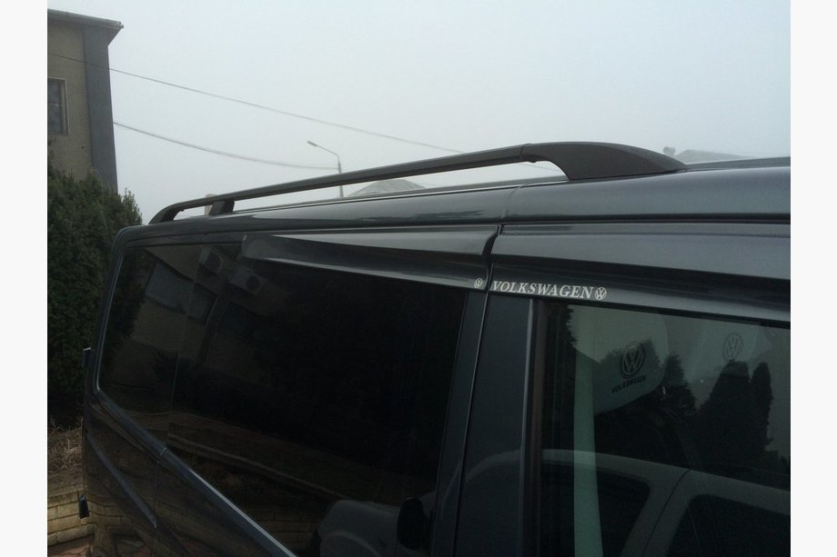Volkswagen T5 Caravelle 2004-2010 гг. Черные рейлинги Длинная база, пластиковые ножки Фото 3