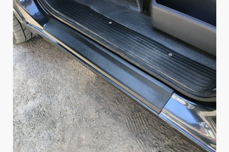 Mercedes Vito W638 1996-2003 гг. Накладки на пороги ABS (2 шт, пластик) Image