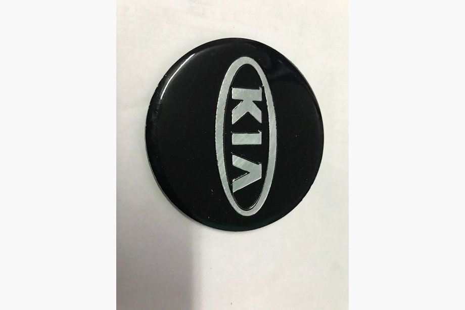 Kia Magentis 2000-2005 гг. Наклейка эмблема Kia (Ø 75мм) Image