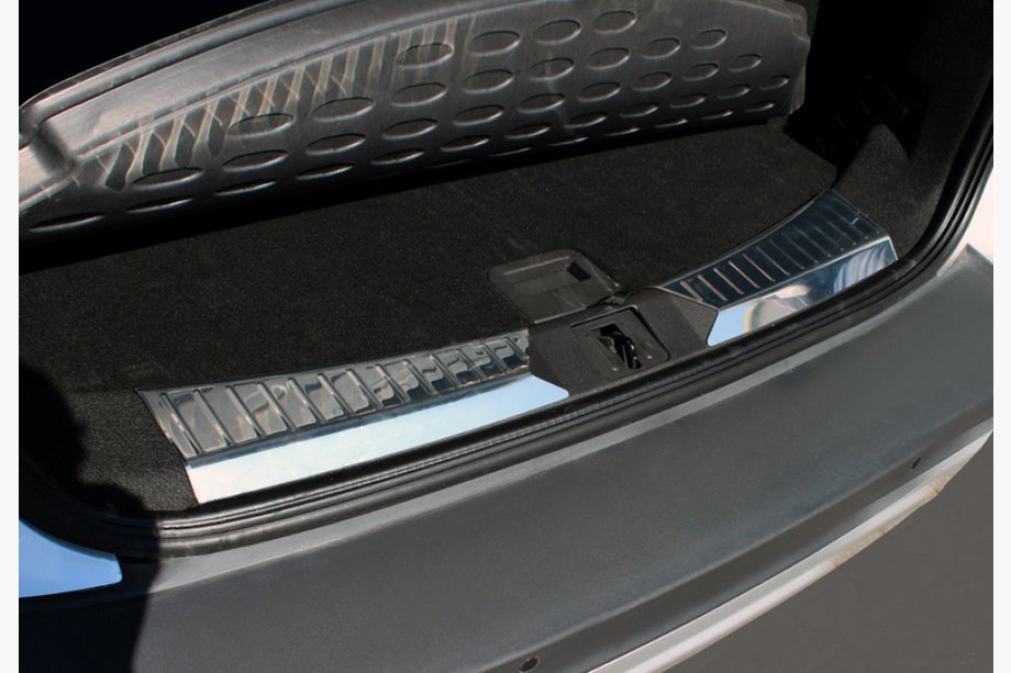 Ford Kuga/Escape 2013-2019 гг. Накладка на порог багажника 2013-2016 (2 шт., нержавейка) Image
