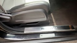 Dodge Nitro 2006-2011 гг. Накладки на пороги Carmos на верхнюю часть (нержавейка) фото 3