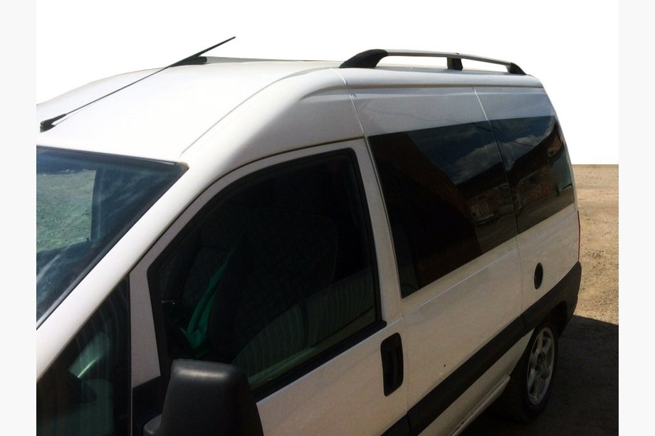Citroen Jumpy 1996-2007 гг. Рейлинги Серый Матовый (Пластиковые Ножки) Image