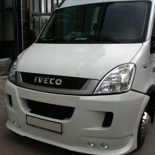 Накладка на передний бампер (под покраску) Iveco Daily 2006-2014 гг.