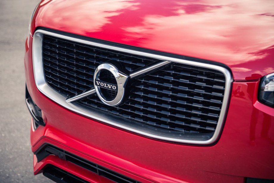 Volvo XC90 2015- гг. Передняя решетка радиатора Image