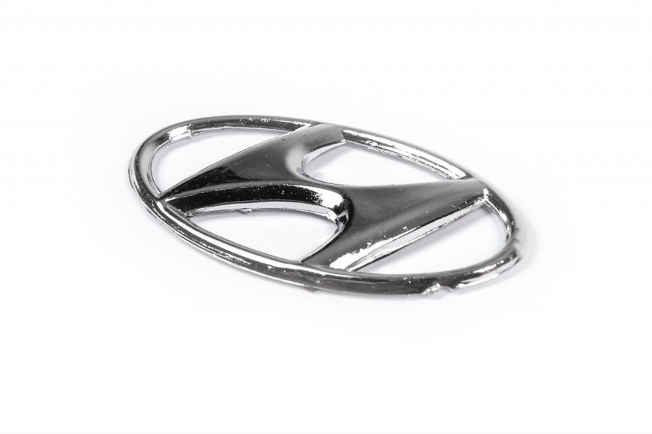 Hyundai Getz 2002- гг. Эмблема 86341 22300 (самоклеящаяся, 80 мм x 40 мм) Image