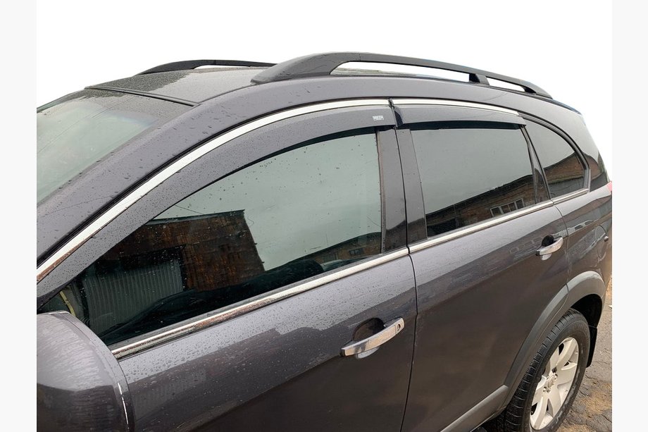 Chevrolet Captiva 2006-2019 гг. Ветровики с хромом (4 шт, CSV029-AC) Image