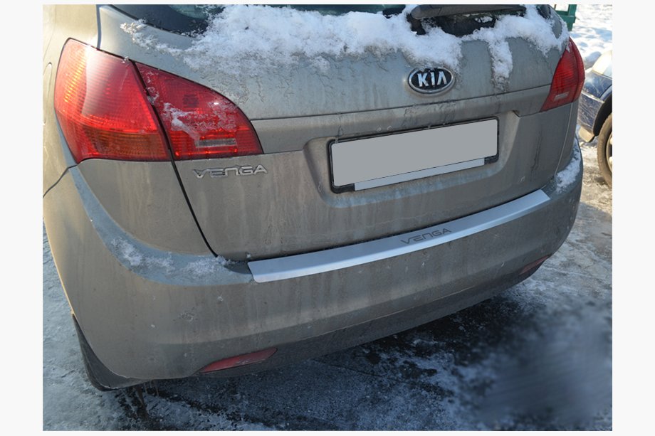Kia Venga 2010-2019 гг. Накладка на задний бампер с отбортовкой Natanika (нержавейка) Image