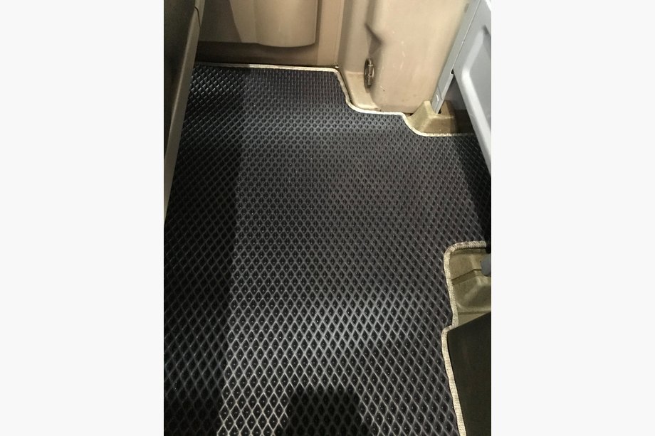 Mercedes Sprinter W906 2006–2018 гг. Коврики EVA 2-рядные для оригинального Грузопассажирского (черные) Image