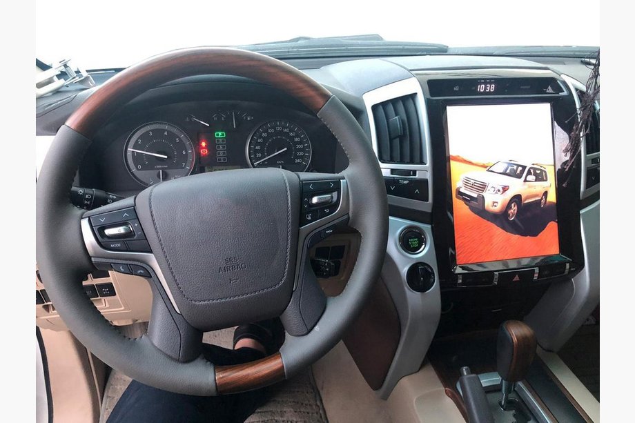 Toyota Land Cruiser 200 2007-2021 гг. Магнитола GXR 2008-2015 (стиль Tesla, 12 дюймов) Image