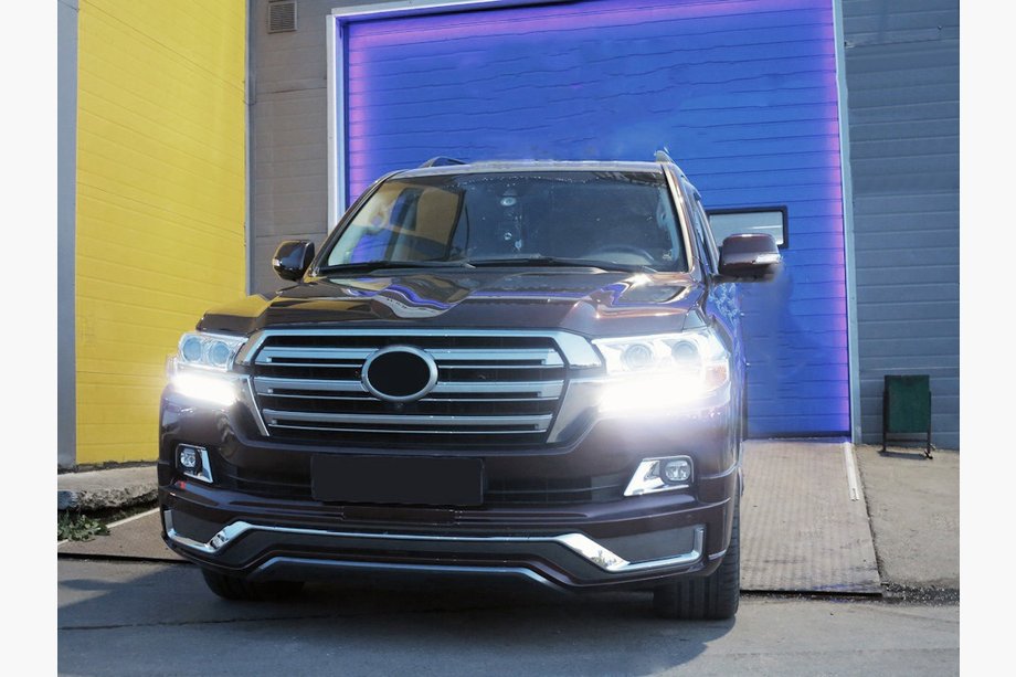 Toyota Land Cruiser 200 2007-2021 гг. Комплект обвеса 2016↗ (Modelista V3) Черный Image