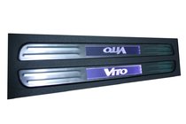 Mercedes Vito W638 1996-2003 гг. Беспроводные накладки на пороги с подсветкой (2 шт., нержавейка) фото 1