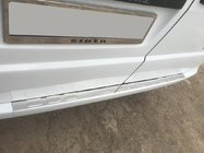Mercedes Vito W639 2004-2014 гг. Накладка на задний бампер без бортика (Carmos, нержавейка) фото 1