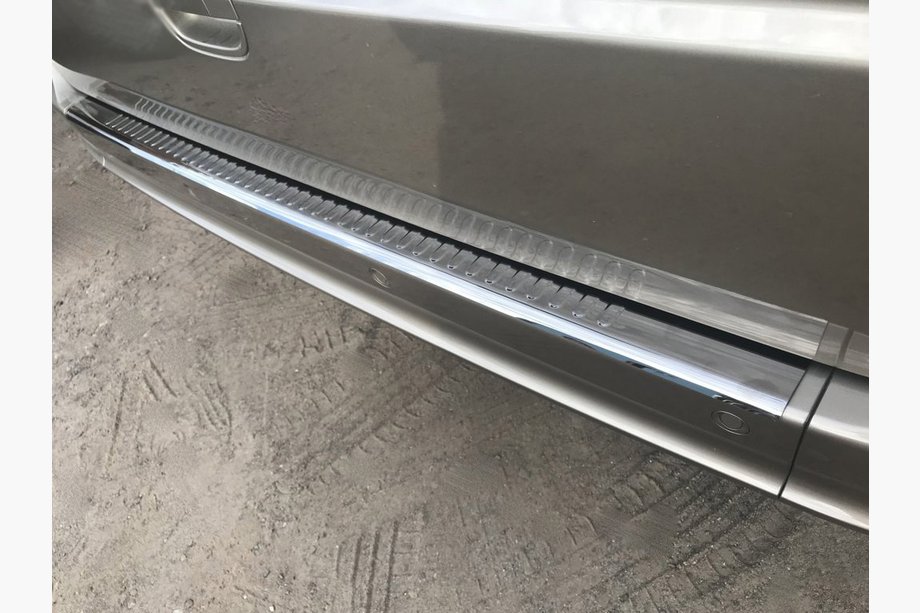 Mercedes Vito W639 2004-2014 гг. Накладка на задний бампер Черный Хром (OmsaLine, Нержавеющая сталь) Image