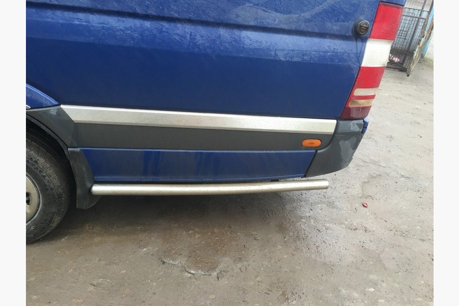 Volkswagen Crafter 2006-2016 гг. Боковые трубы за задним колесом (2 шт., нержавейка) Средняя база, 60мм Фото 2