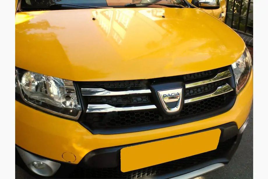 Dacia Sandero 2013-2020 гг. Хром накладки на решетку Вариант 2 (4 шт., нержавейка) Image