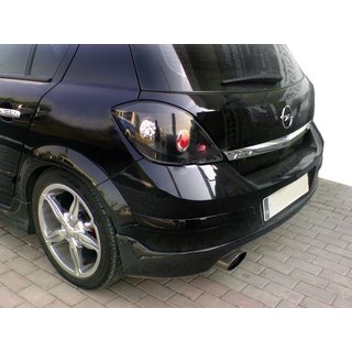 Задняя нижняя накладка HB (под покраску) Opel Astra H 2004-2013 гг. фото 1