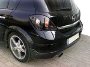 Opel Astra H 2004-2013 гг. Задняя нижняя накладка HB (под покраску) фото 1