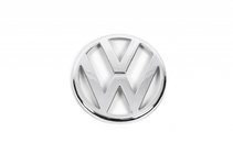 Volkswagen Passat B5 1997-2005 гг. Передний значок 1J0 853 601 (1997-2000, верхний) фото 1