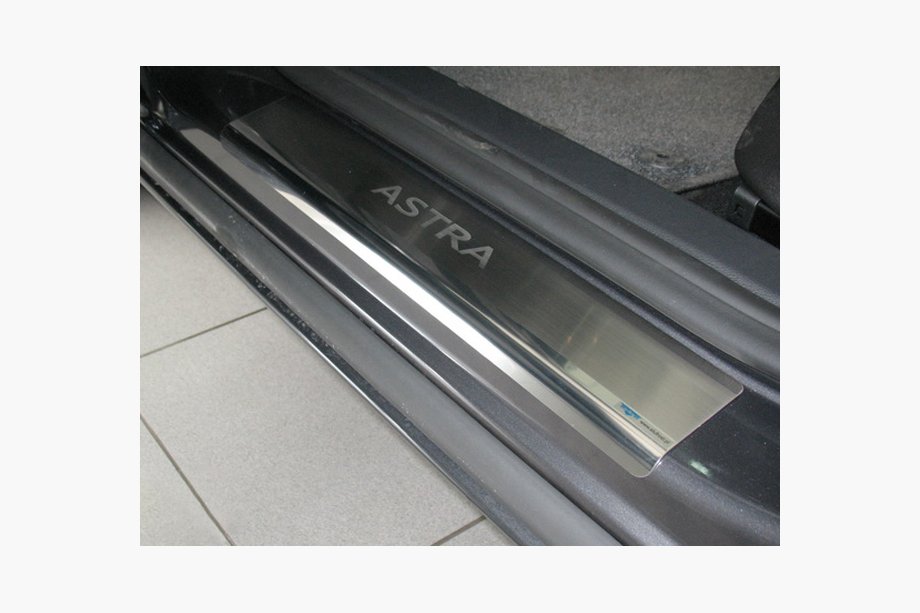 Opel Astra J 2009-2015 гг. Накладки на Пороги Nataniko (4 шт., Нержавейка) Premium - лента 3M, 0.8 мм Image