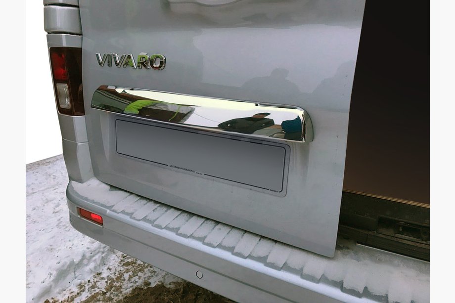 Opel Vivaro 2015-2019 гг. Накладка из нержавейки над номером Image