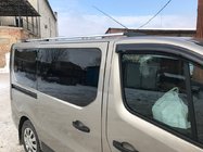 Renault Trafic 2015- гг. Хромированные Рейлинги Короткая, Пластиковые Ножки фото 4