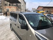 Renault Trafic 2015- гг. Хромированные Рейлинги Короткая, Пластиковые Ножки фото 2