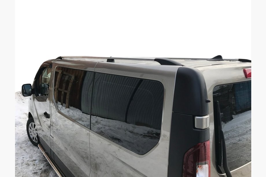 Renault Trafic 2015- гг. Хромированные Рейлинги Короткая, Пластиковые Ножки Image