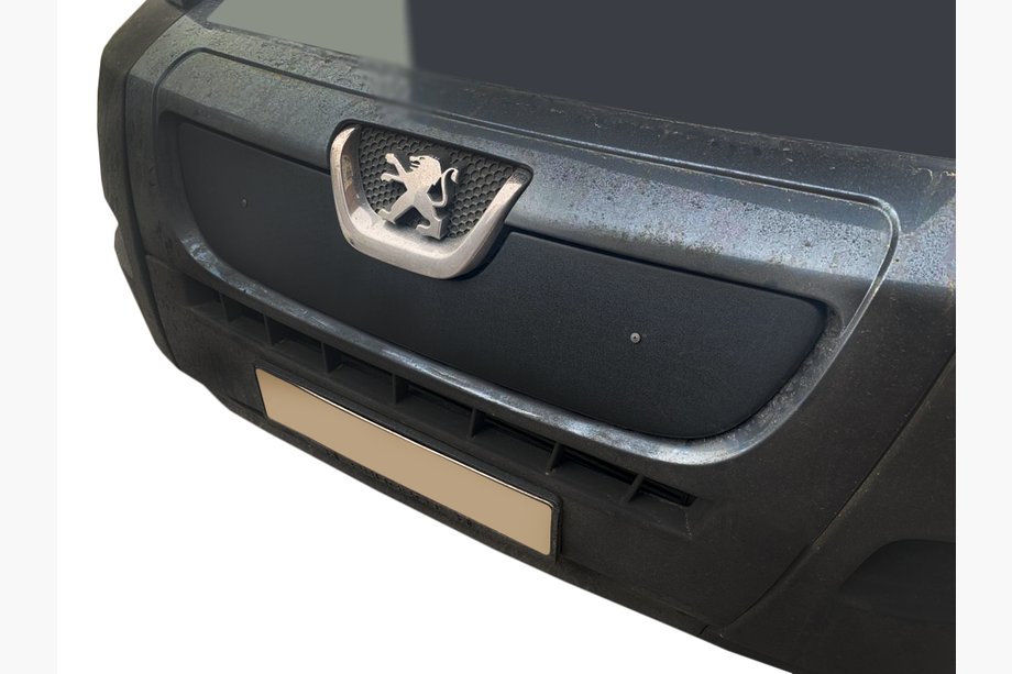 Peugeot Boxer 2006-2025 гг. Зимняя решетка (2006-2014) Матовый Image