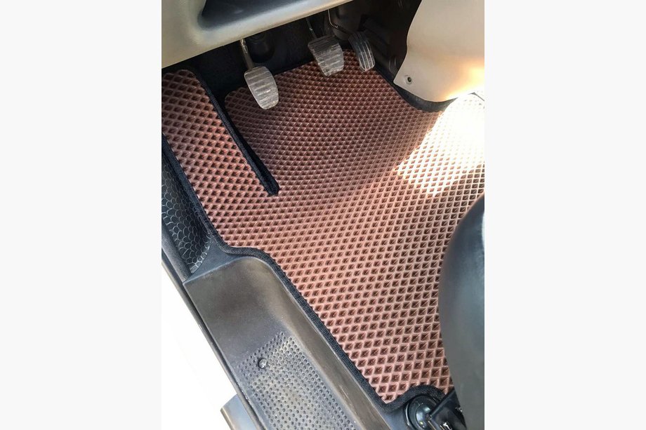 Renault Trafic 2001–2015 гг. Коврики EVA (кирпичные) 1+1 Image