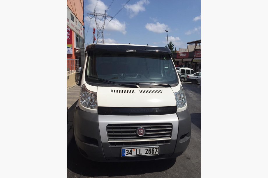Peugeot Boxer 2006-2025 гг. Козырек на лобовое стекло (черный глянец, 5мм) Фото 4