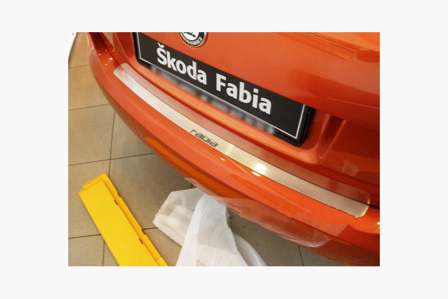 Skoda Fabia 2000-2007 гг. Накладка на задний бампер Nataniko (нержавейка) Image